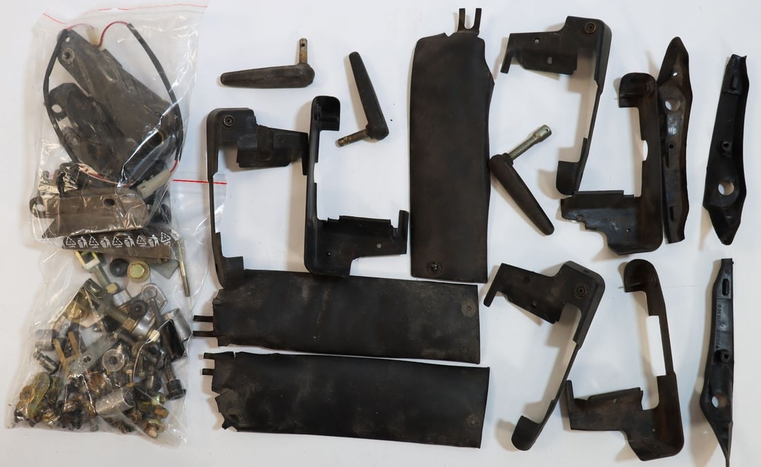 Porsche Approx. 40-piece convertible parts for Type 911: Part no. 964.555.763.80, 911.555.764.60, used