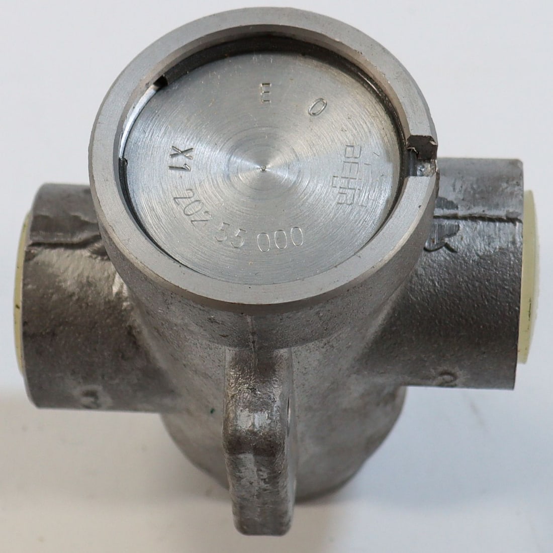 Porsche Oil Thermostat for Type 907 and 906: Used
