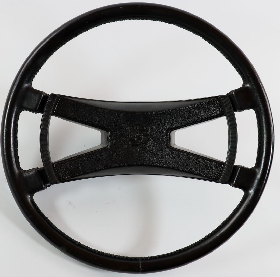 Porsche Sports steering wheel with horn button and steering (1 of 2)