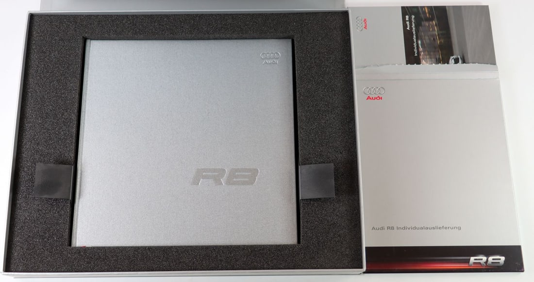 Audi Gift for the waiting period for the first R8 models fr (1 of 3)