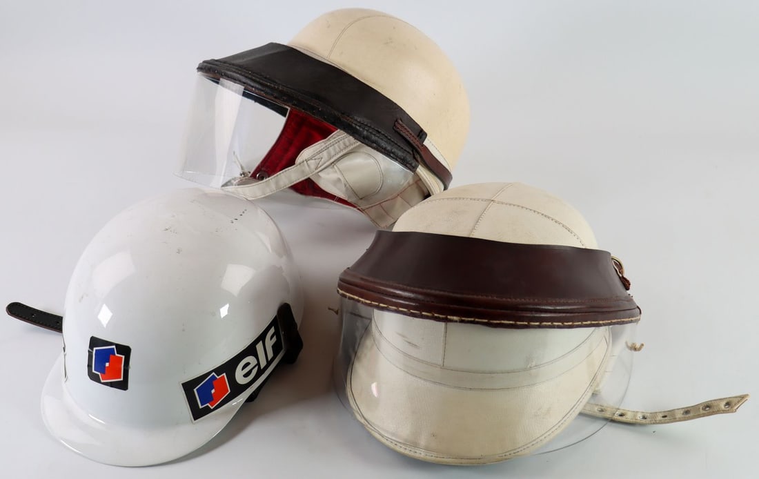 Automobilia 3 Motorcycle Helmets / Racing Helmets (1 of 1)