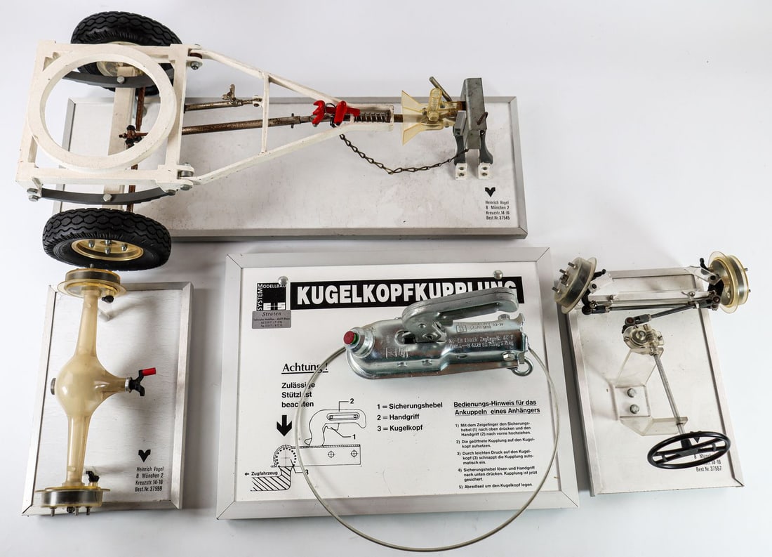 Automobilia 4 Driving School Models (1 of 5)
