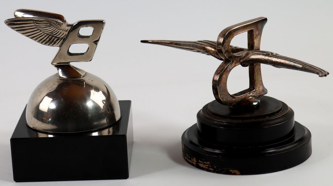 Bentley 2x Radiator Figurine 'Flying B': Mounted on marble base, 10 x 10 x 14.5 cm
