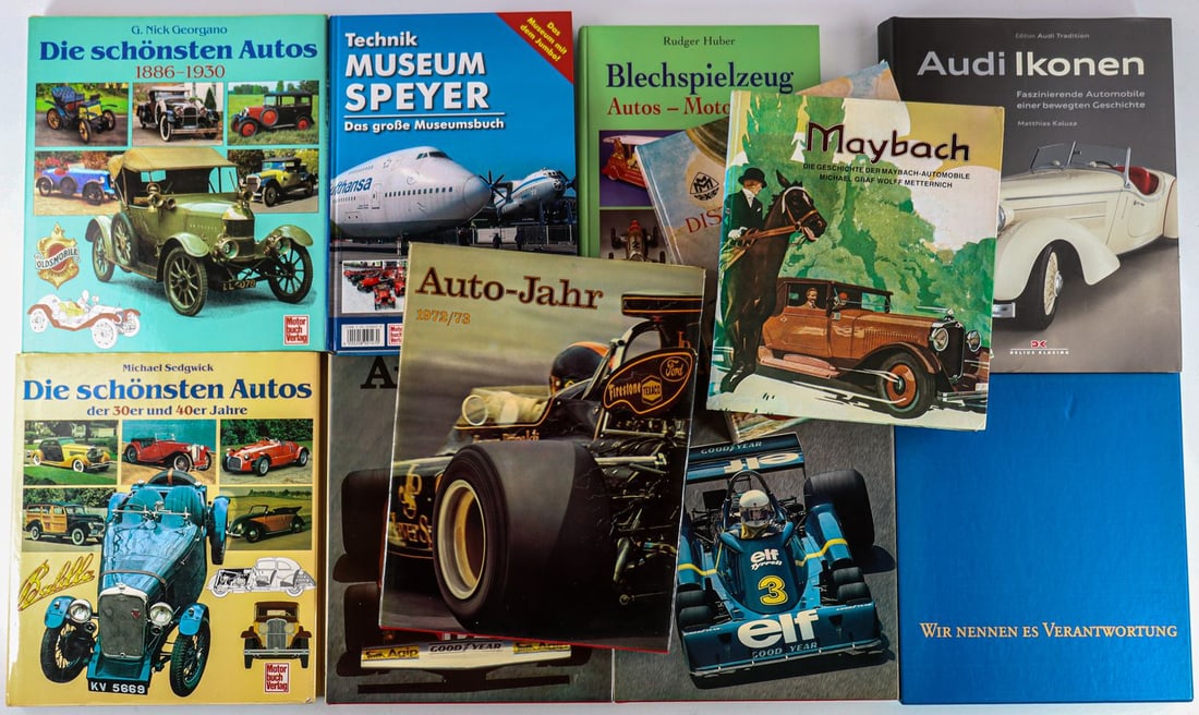 Buch 32-piece, 1970s–1990s: Mercedes-Benz Automobile (6 volumes, Heel Verlag), 'Maybach Distanz zur Masse' by Michael Graf Wolff Metternich, Auto Jahr No. 17 (duplicate), No. 20, No. 23, No. 24, 'Das Große Buch der Oldtimer'