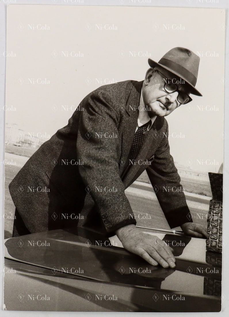 Ferrari Original B/W press photo Luigi Bazzi 1972, in one o: Luigi Bazzi was one of Enzo Ferrari's closest confidants and was regarded as the 'soul' and founding pillar of technical development at Ferrari. Together with Gioacchino Colombo and Giuseppe Busso,