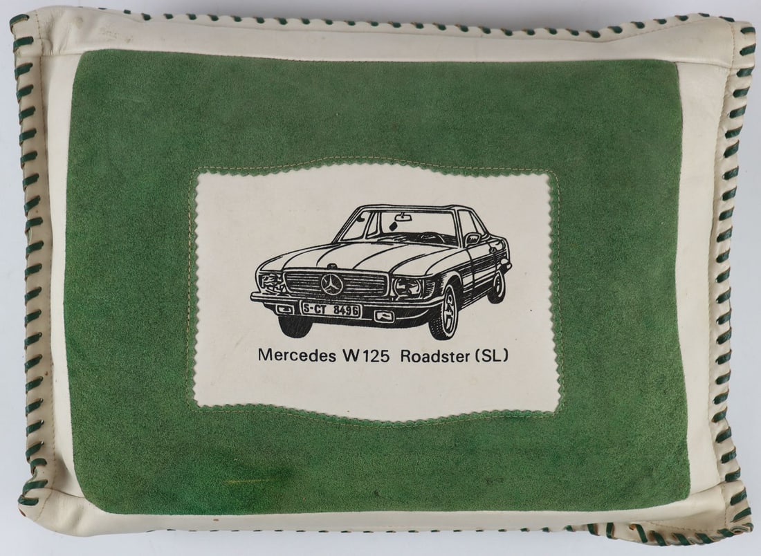 Mercedes-Benz Velour Cushion 'Mercedes W125 Roadster (SL)': As new, approx. 30 x 43 cm