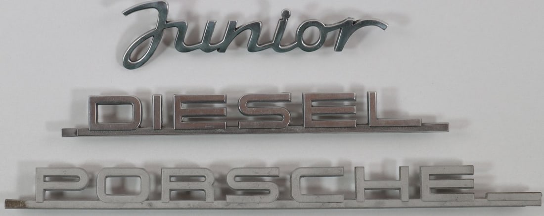 Porsche 3-piece emblems Porsche Traktor Diesel Junior: .