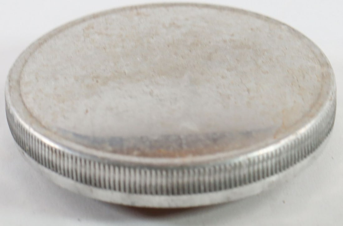 Porsche Fuel cap: Aluminum, D: 6 cm