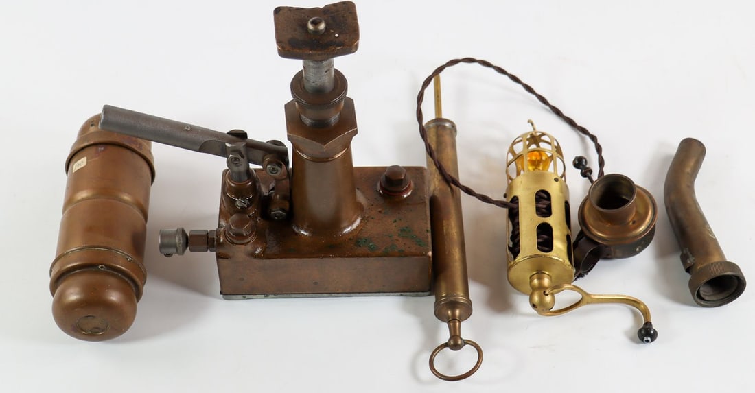Automobilia 6-piece brass tools and accessories for classic (1 of 2)