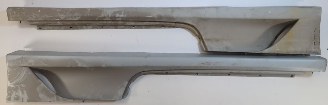 Ferrari Set of Side Skirts NOS for Type F430: Left and right