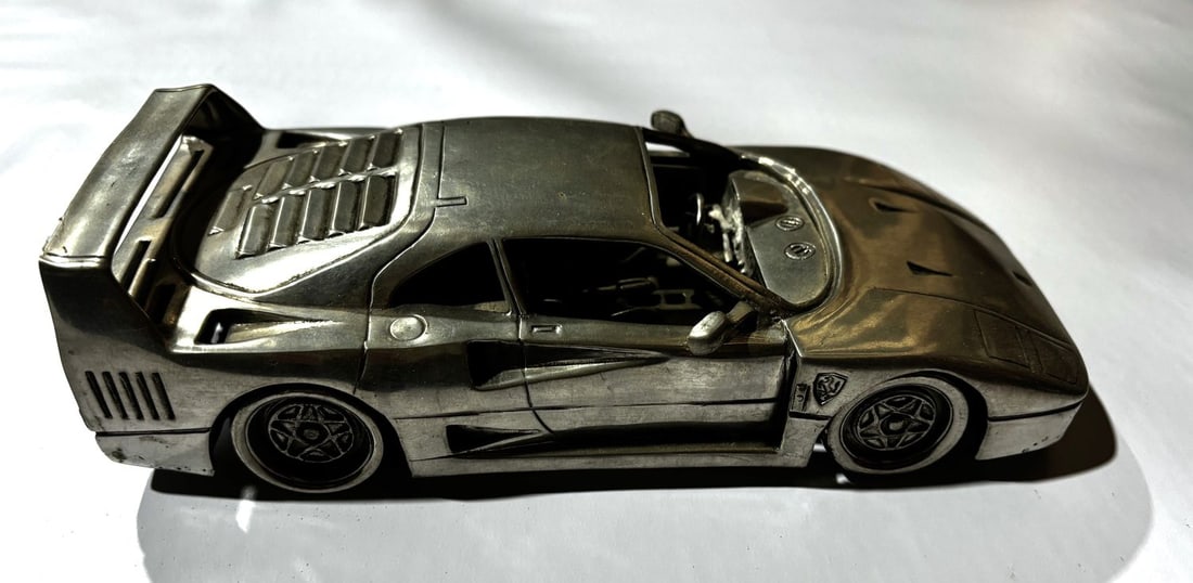 Ferrari Pewter model car Type F40: Manufacturer: Jadis, 98% pewter, 23 cm long