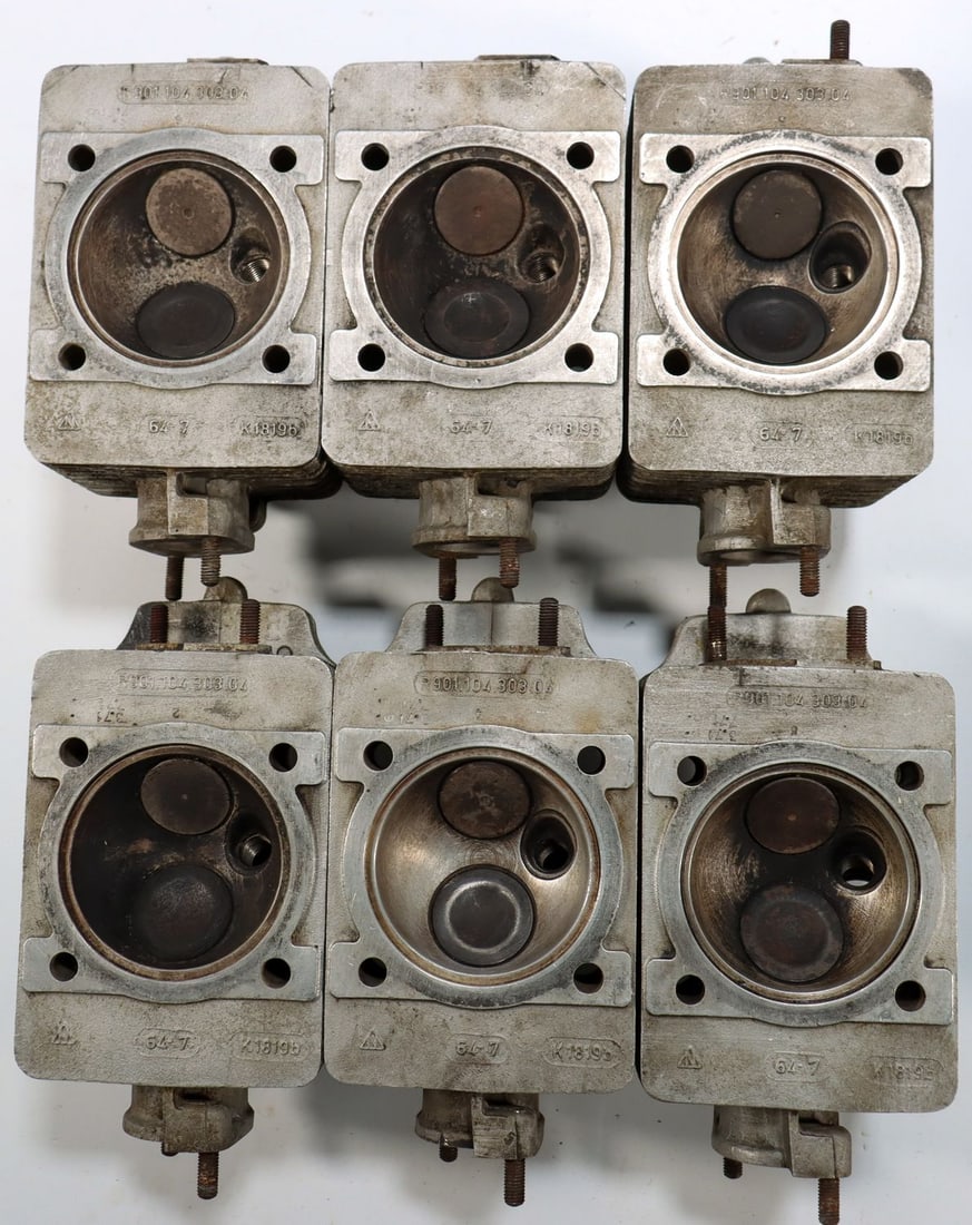 Porsche 1 Set Cylinder Heads for Type 901 SWB: Part no. 901 104 303 04, stamped 7.64, used, early version