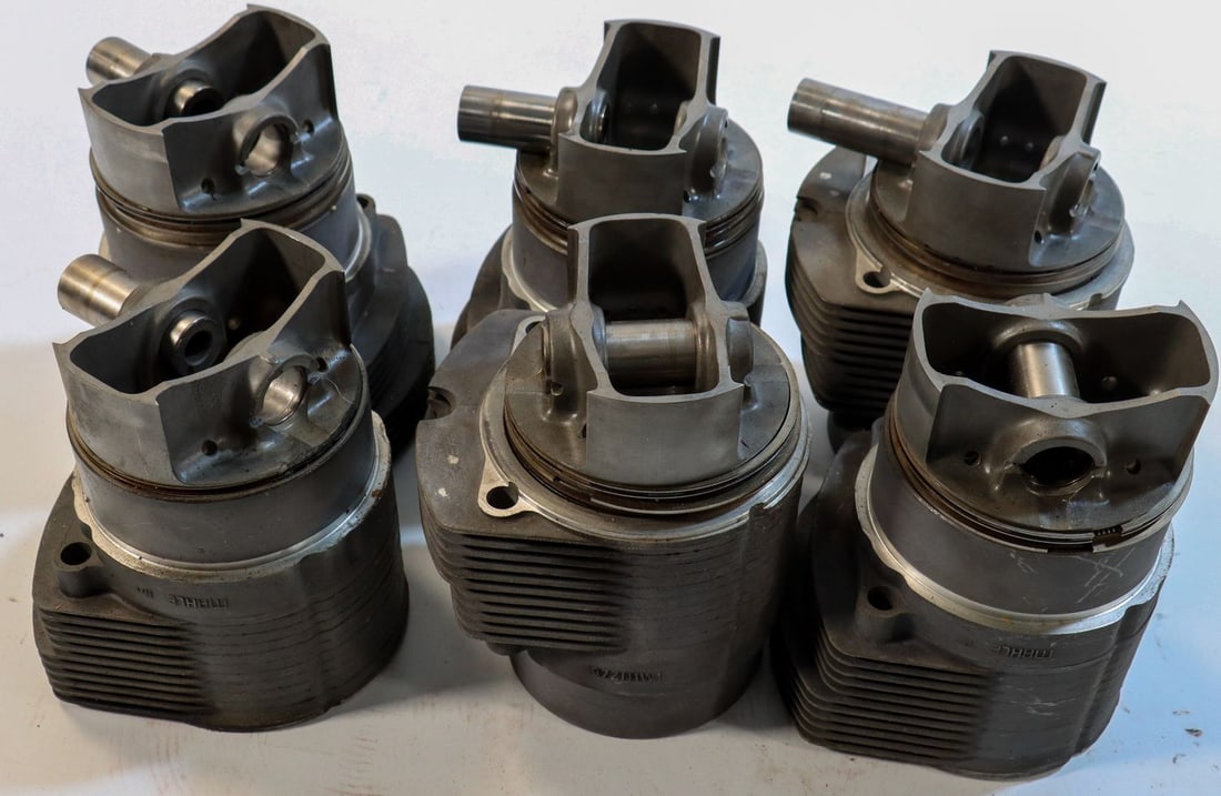 Porsche 1x Set of Pistons and Cylinders for Type 964 Turbo: Manufacturer: Mahle, part no. 97 ZN 1, used