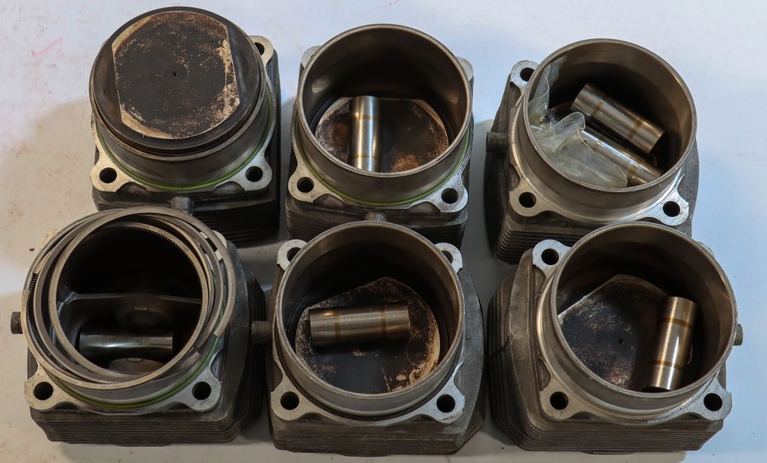 Porsche 1x set of pistons and cylinders for Type 964 and 99 (1 of 3)