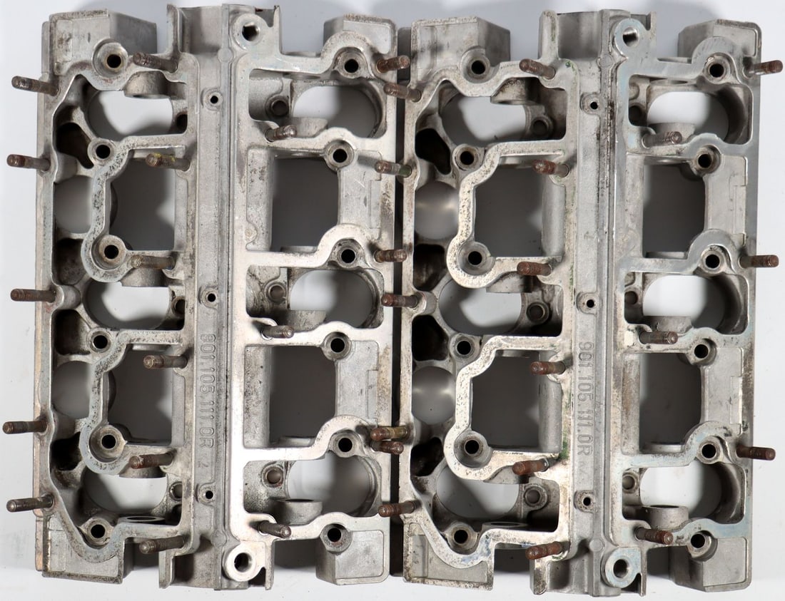 Porsche 2x Camshaft Housing for Type 911 2.0 Litre: Part no. 901.105.111.0R, stamped 1969, used