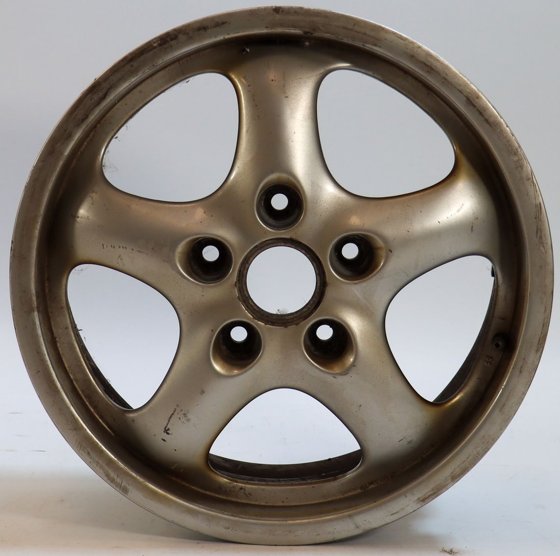 Porsche Cup Rim for Type 993 (1 of 2)