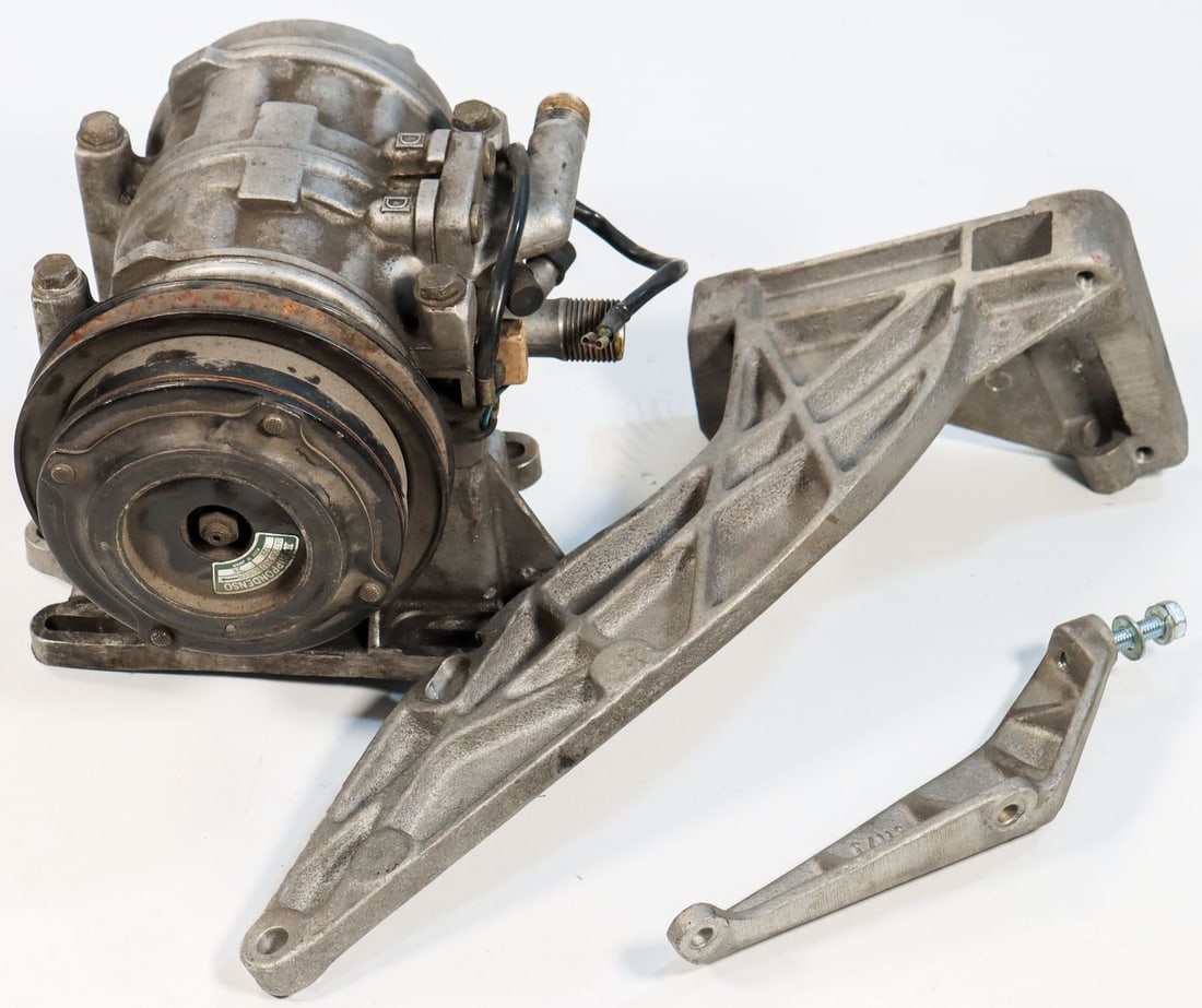 Porsche Air Conditioning Compressor for Type 911 (1 of 8)