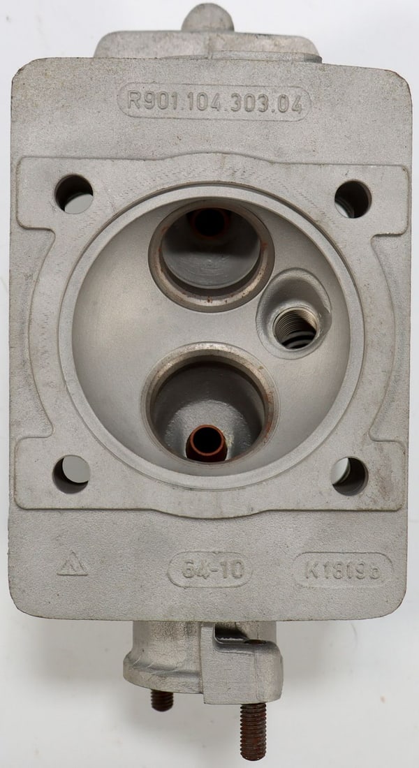 Porsche Cylinder Head for Type 911 SWB (1 of 3)