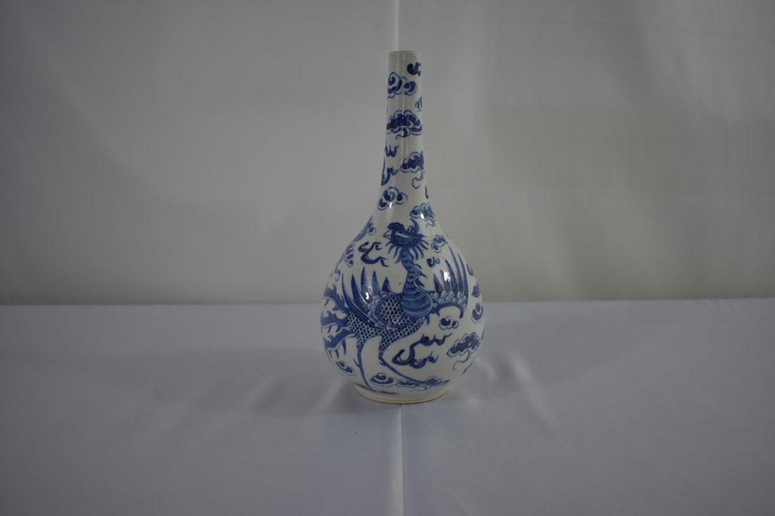 Antique Blue & White Chinese Bottle Vase 19 c (1 of 11)