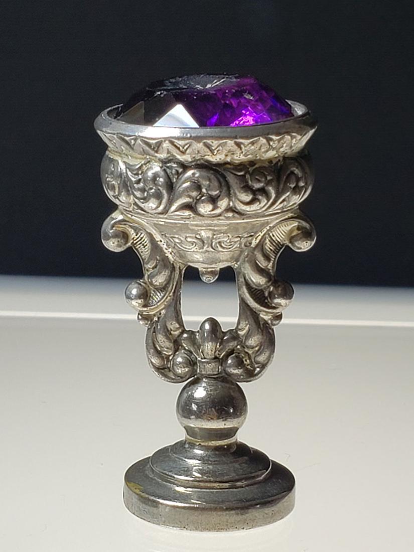 A Victorian sterling silver with amethyst seal 19 c (1 of 10)