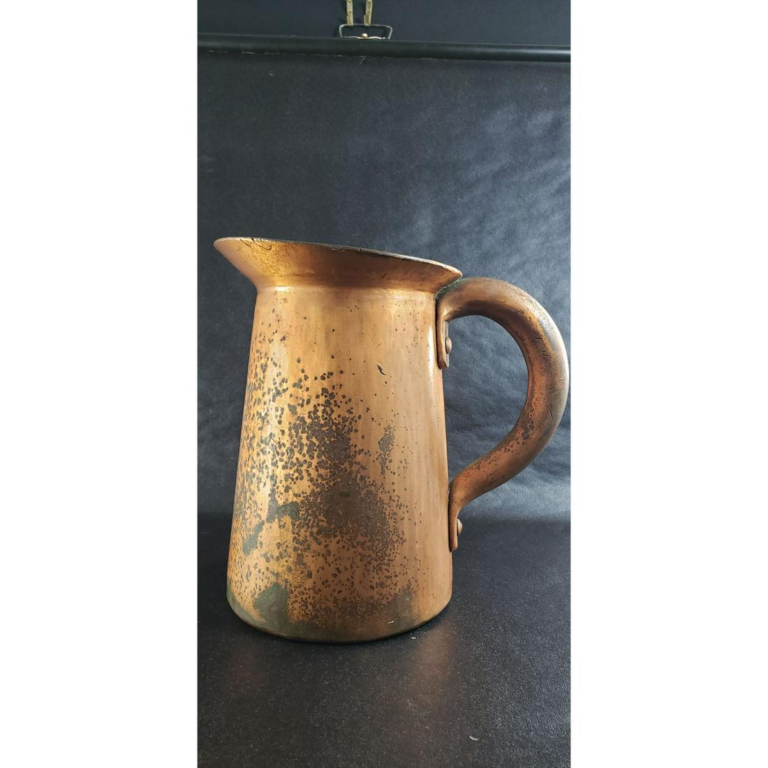 Heavy Hammered Copper Water Pitcher 13.6 Lbs 19th Cent.: Heavy Hammered Copper Water Pitcher 13.6 Lbs 19th Cent. Measures 10.5" x 11"