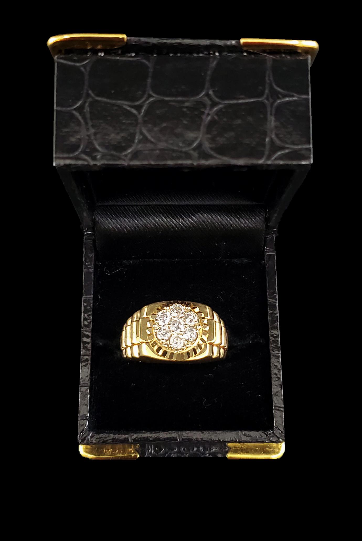 14K Gold w/Diamonds Rolex Style Ring: 14K Gold w/Diamonds Rolex Style Ring 11 3/4 size 12.20g 1.19 carats