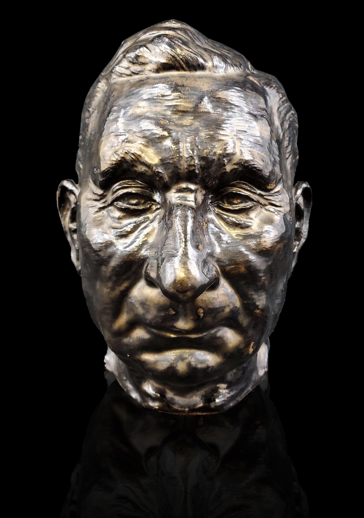 A hand sculpted head bust sculpture Jr. Franklin Signed (1 of 13)