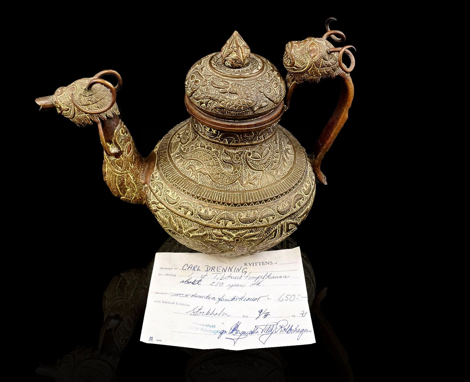 Antique decorated Tibetan Teapot 18-19th Century (1 of 18)