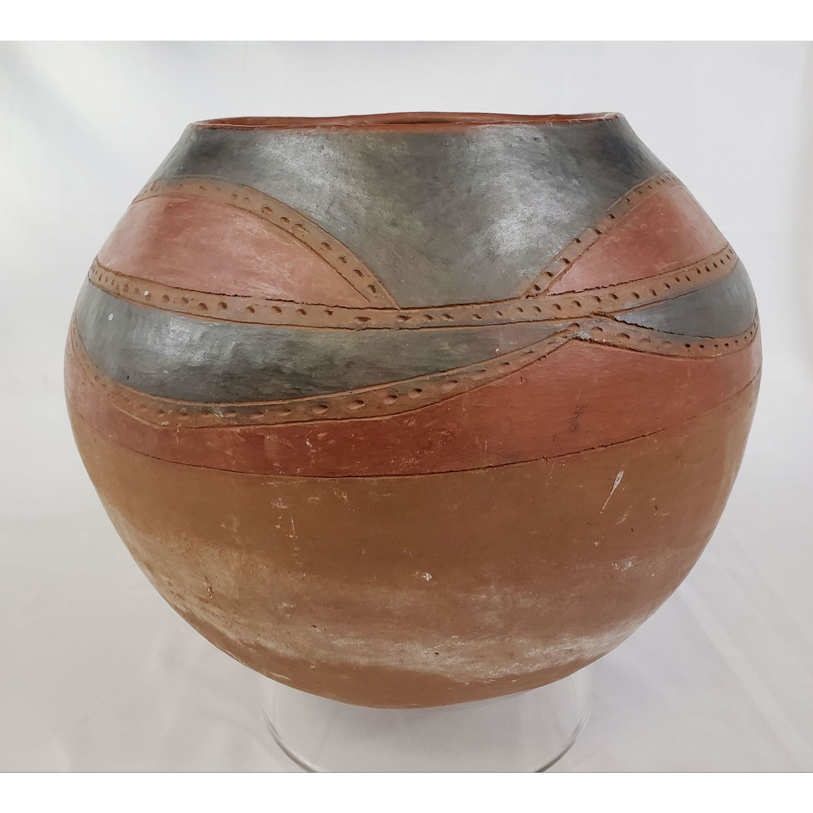 Native American Indian Pottery Pot (1 of 20)