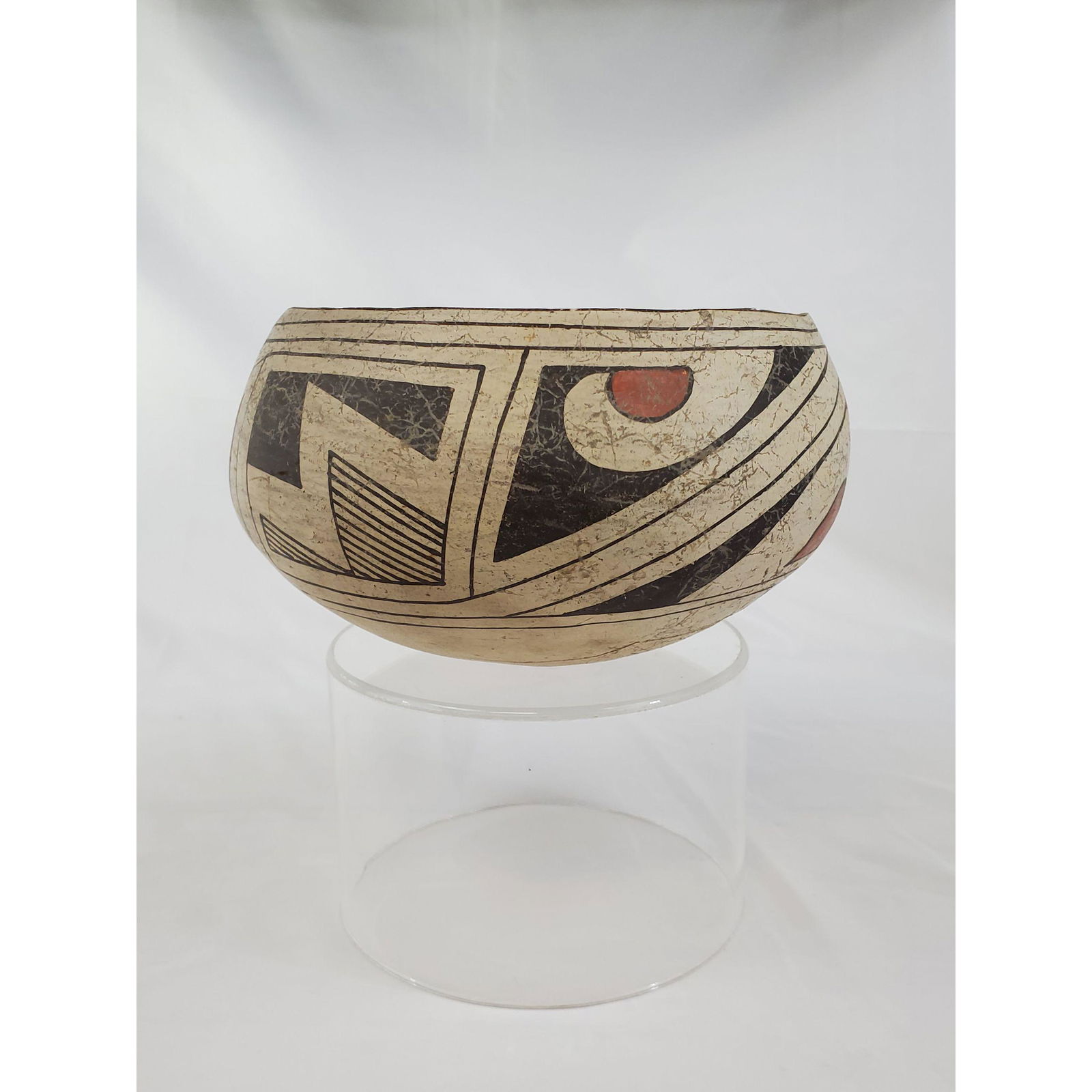 Native American Indian Pottery Pot (1 of 13)