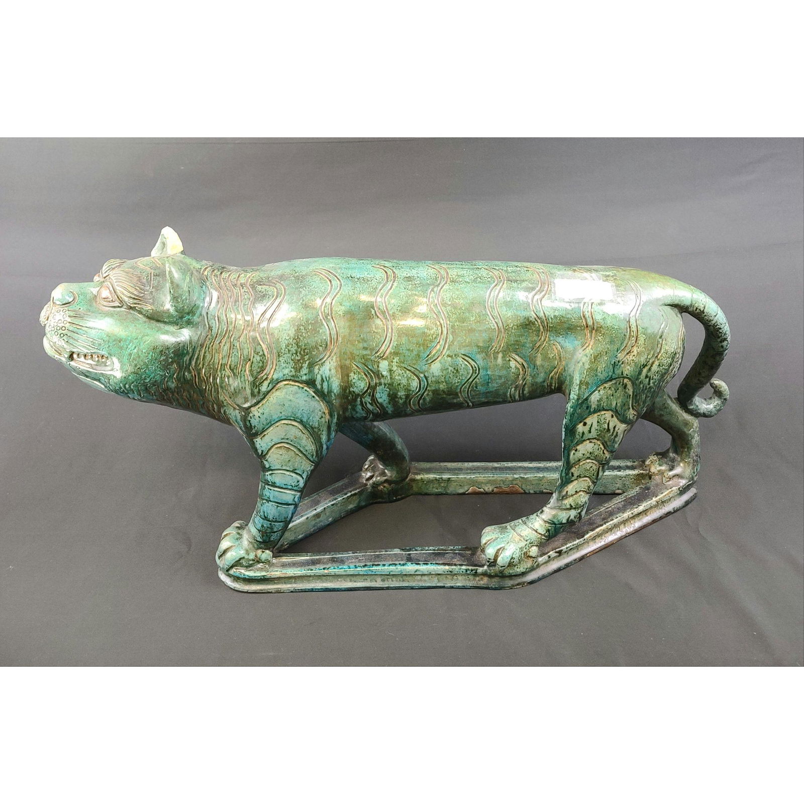 A fine antique Chinese? turquoise glaze cat 19th C (1 of 19)