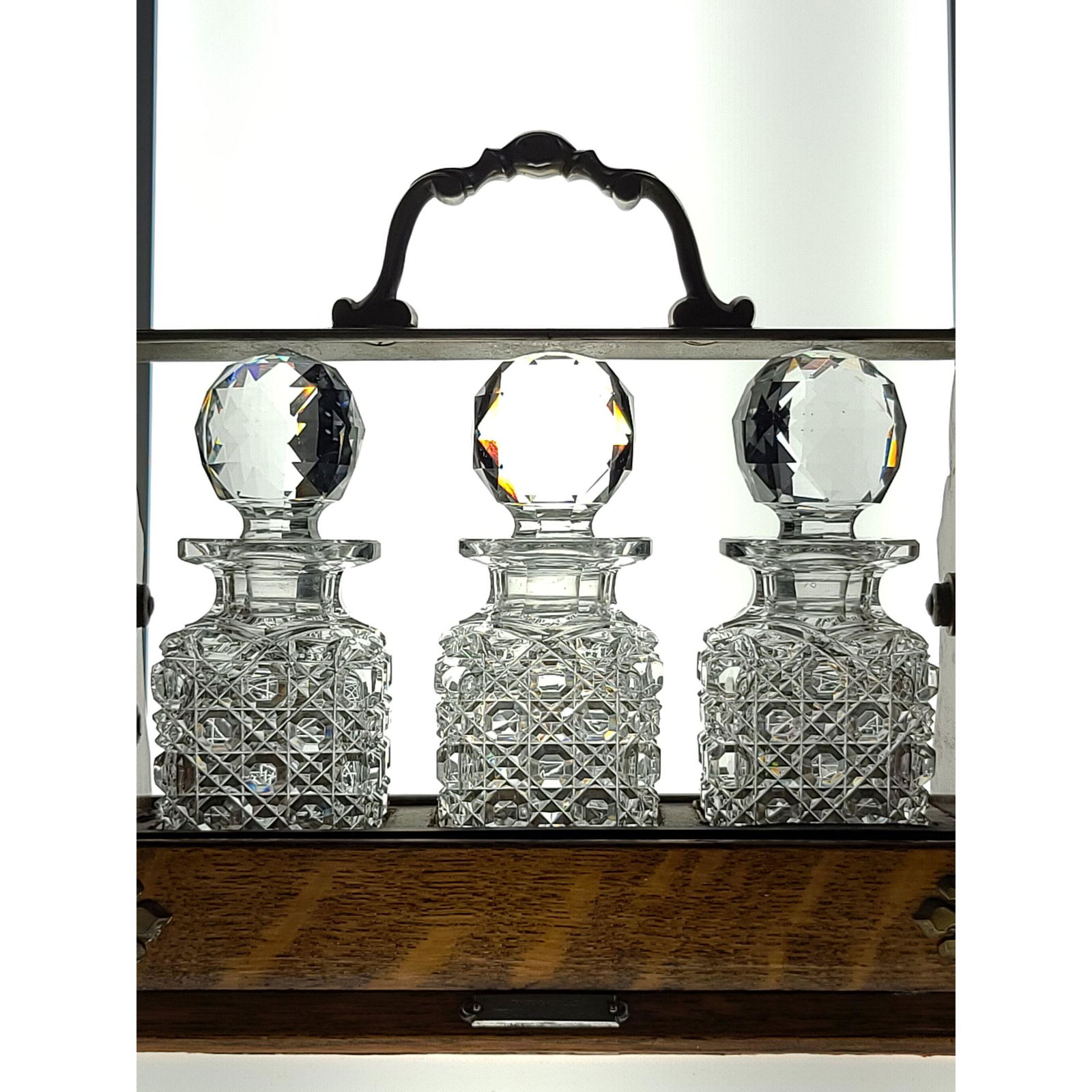 ABP cut glass 3 bottle cologne Tantalis marked Tiffany (1 of 12)