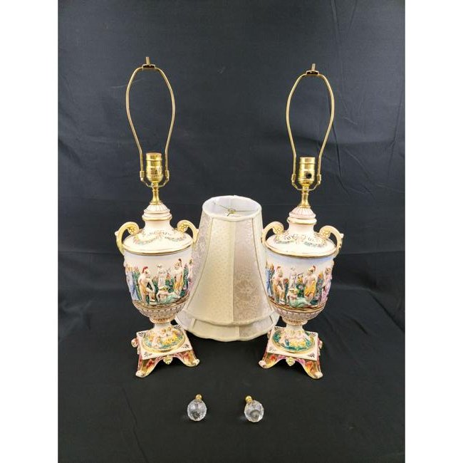 Pair of Capodimonte lamps (1 of 12)