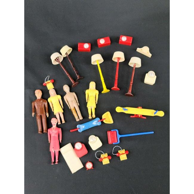 25 PCS Renwel Doll House People, Misc. & Furniture (1 of 6)