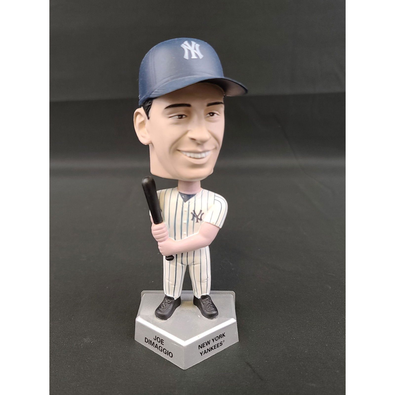JOE DIMAGGIO  New York Yankees Bobble Head Doll 2003 (1 of 3)