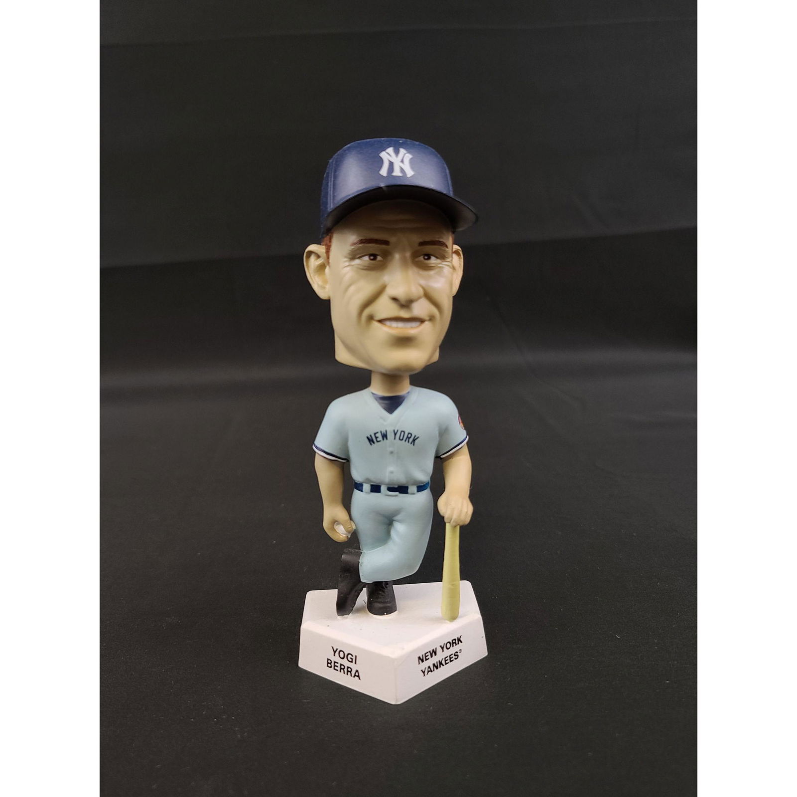 YOGI BERRA New York Yankees Bobble Head Doll 2002 (1 of 2)