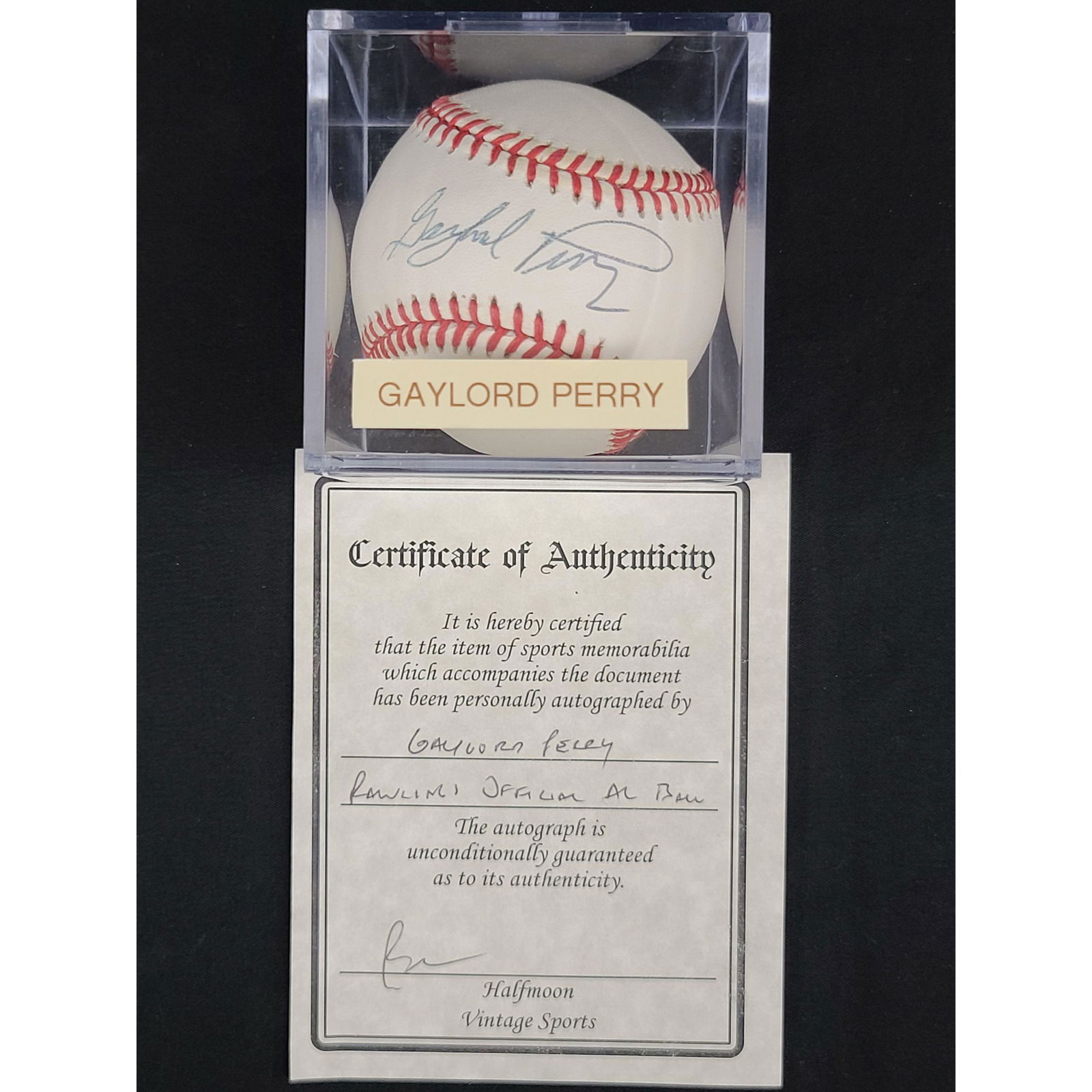 MLB Gaylord Perry Official Autographed Baseball w/ COA (1 of 3)