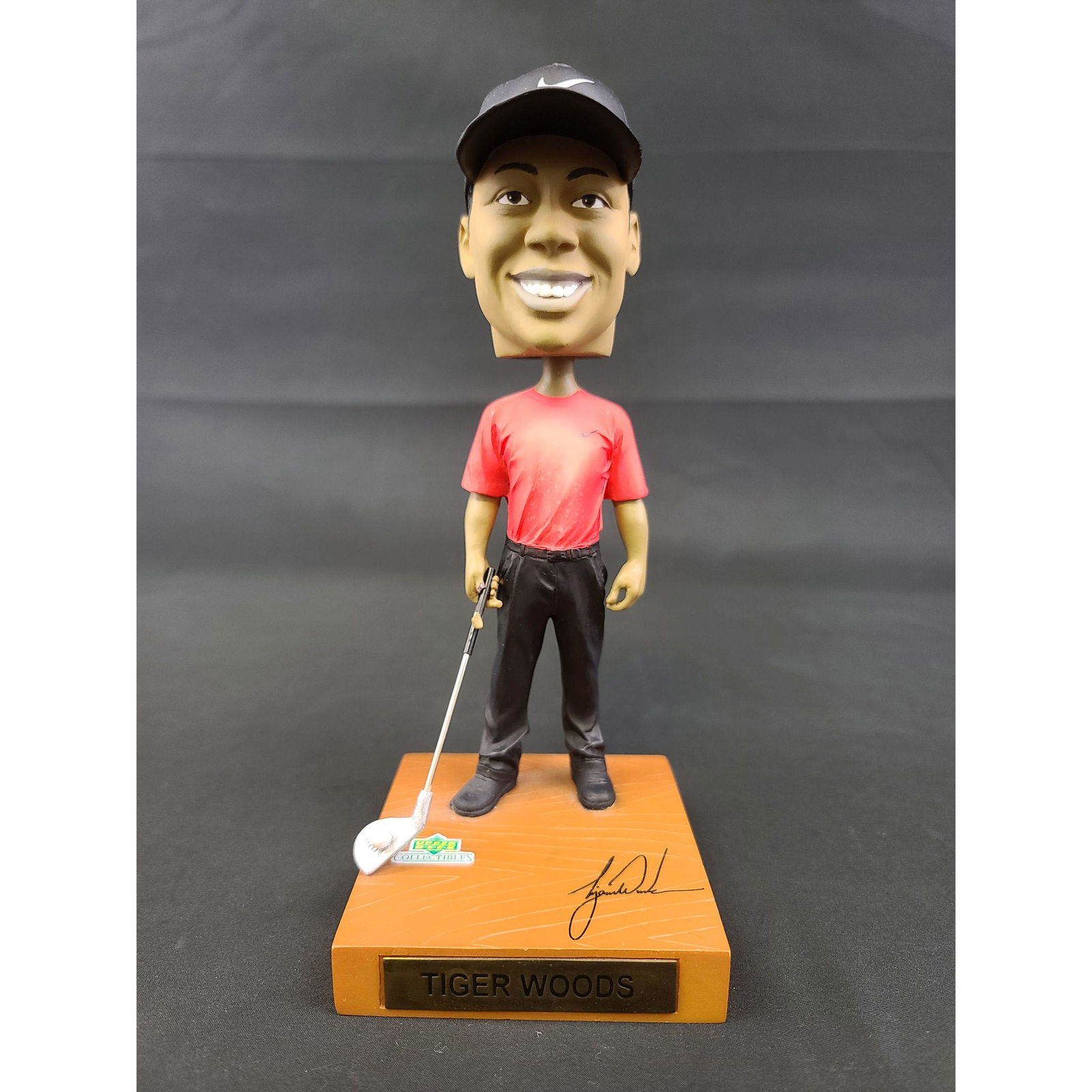 Upper Deck TIGER WOODS Bobble Head 8" Collectors Editio (1 of 4)
