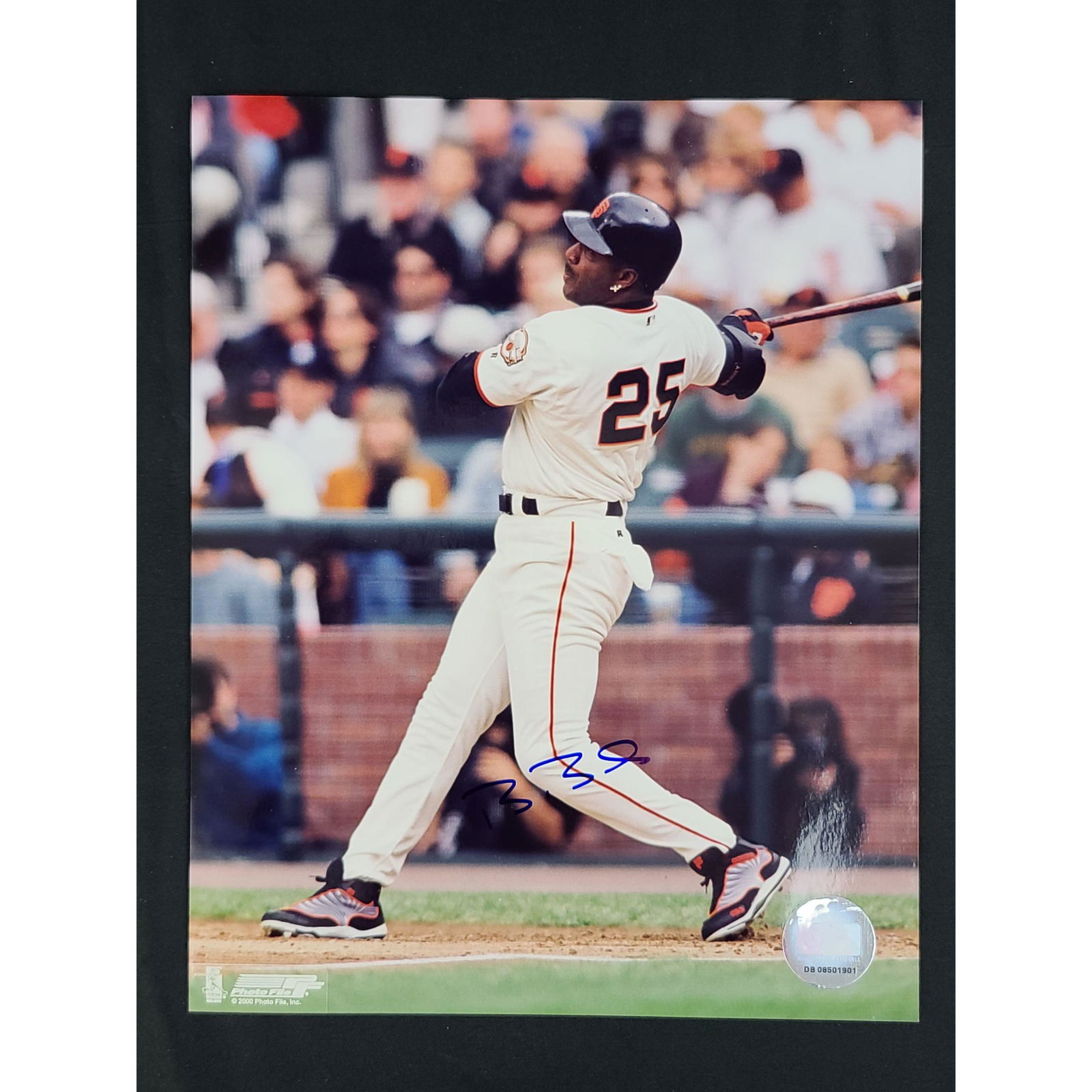 BARRY BONDS AUTOGRAPHED PICTURE with COA (1 of 2)