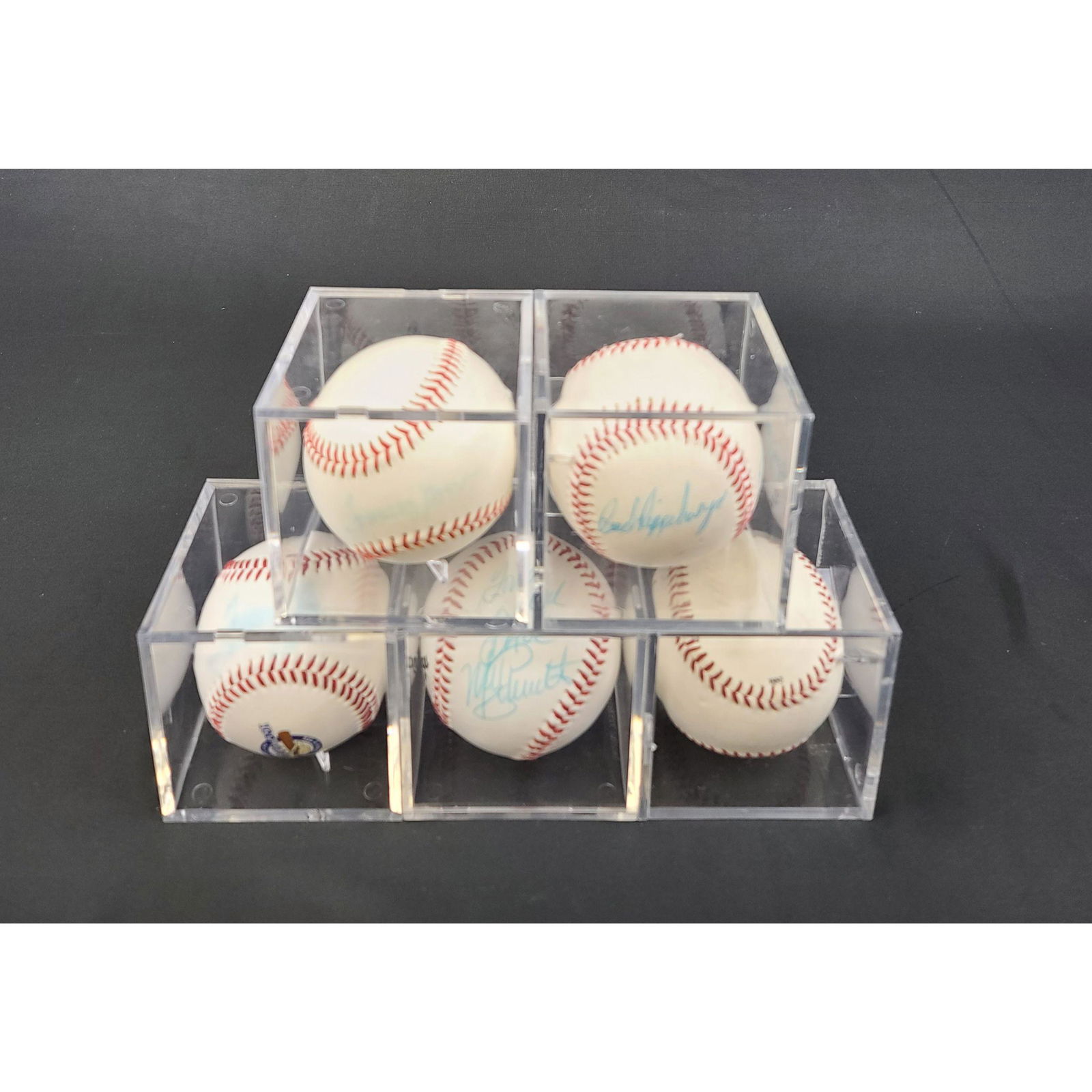 LOT OF 5 SIGNED BASEBALLS BY MLB PLAYERS (1 of 10)