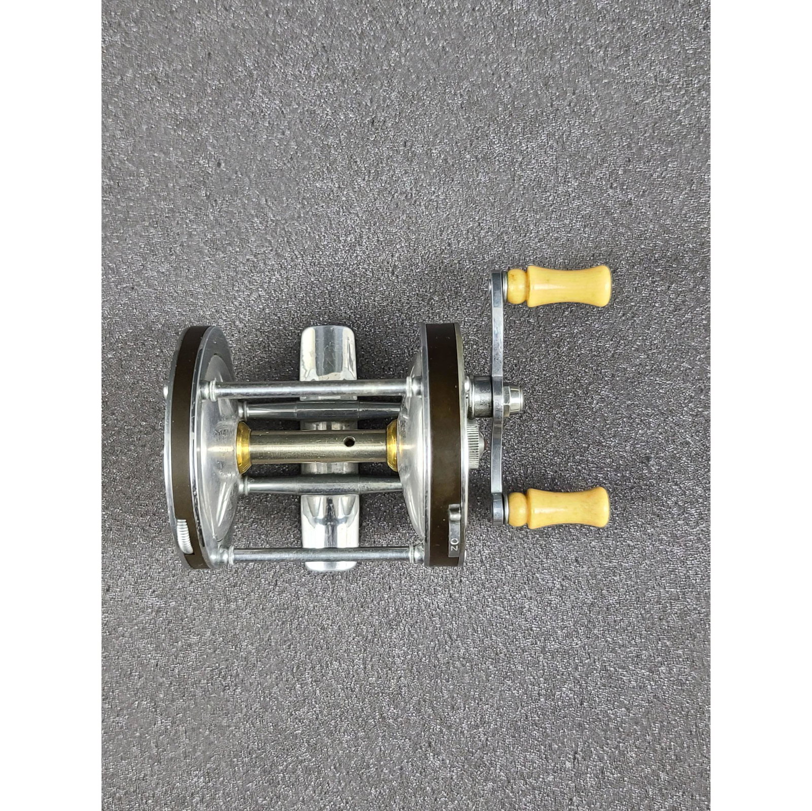 Vintage Fishing Reel Shakespeare 1755 Model 26.: Vintage Fishing Reel Shakespeare 1755 Model 26.