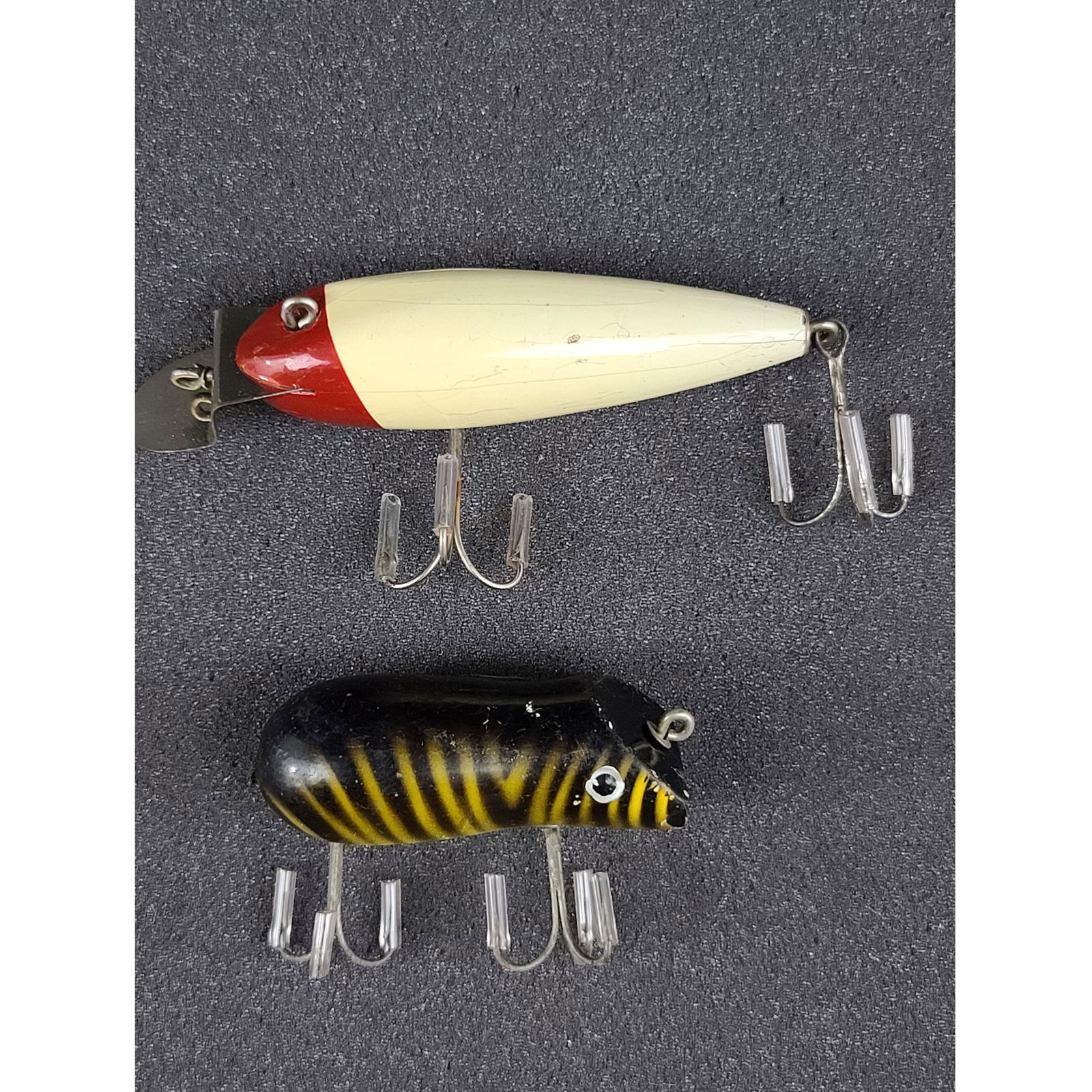 2 Vintage Fishing Lures (1 of 5)