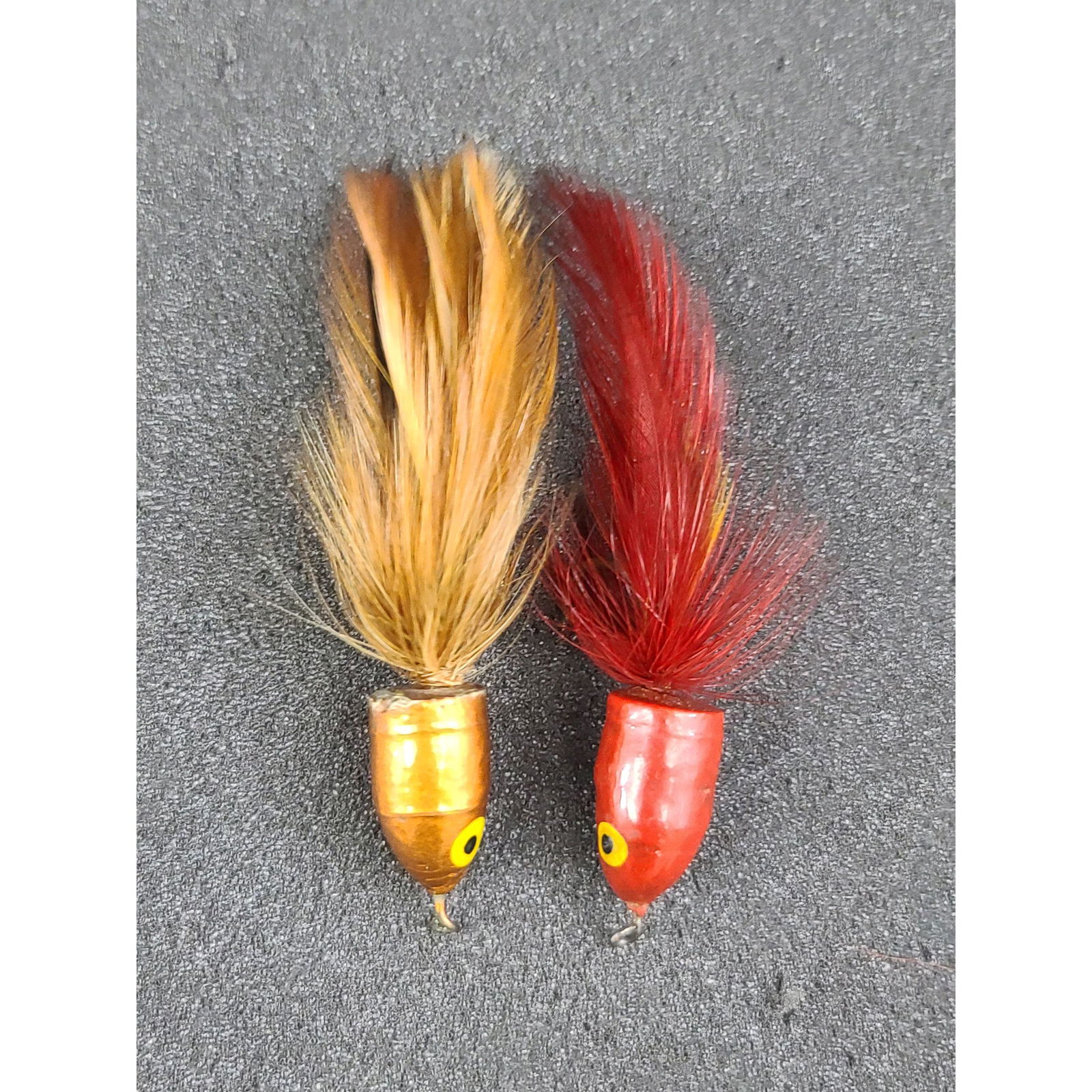 2 Vintage Fishing Lure Heddon  Fly Lure (1 of 4)