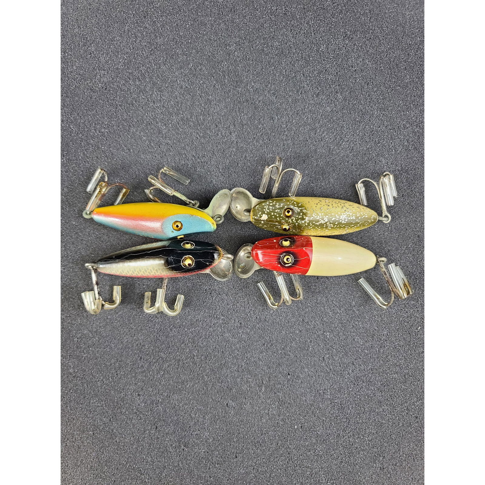 4 Vintage Fishing Lure Glass Eyes Heddon River Runts (1 of 6)