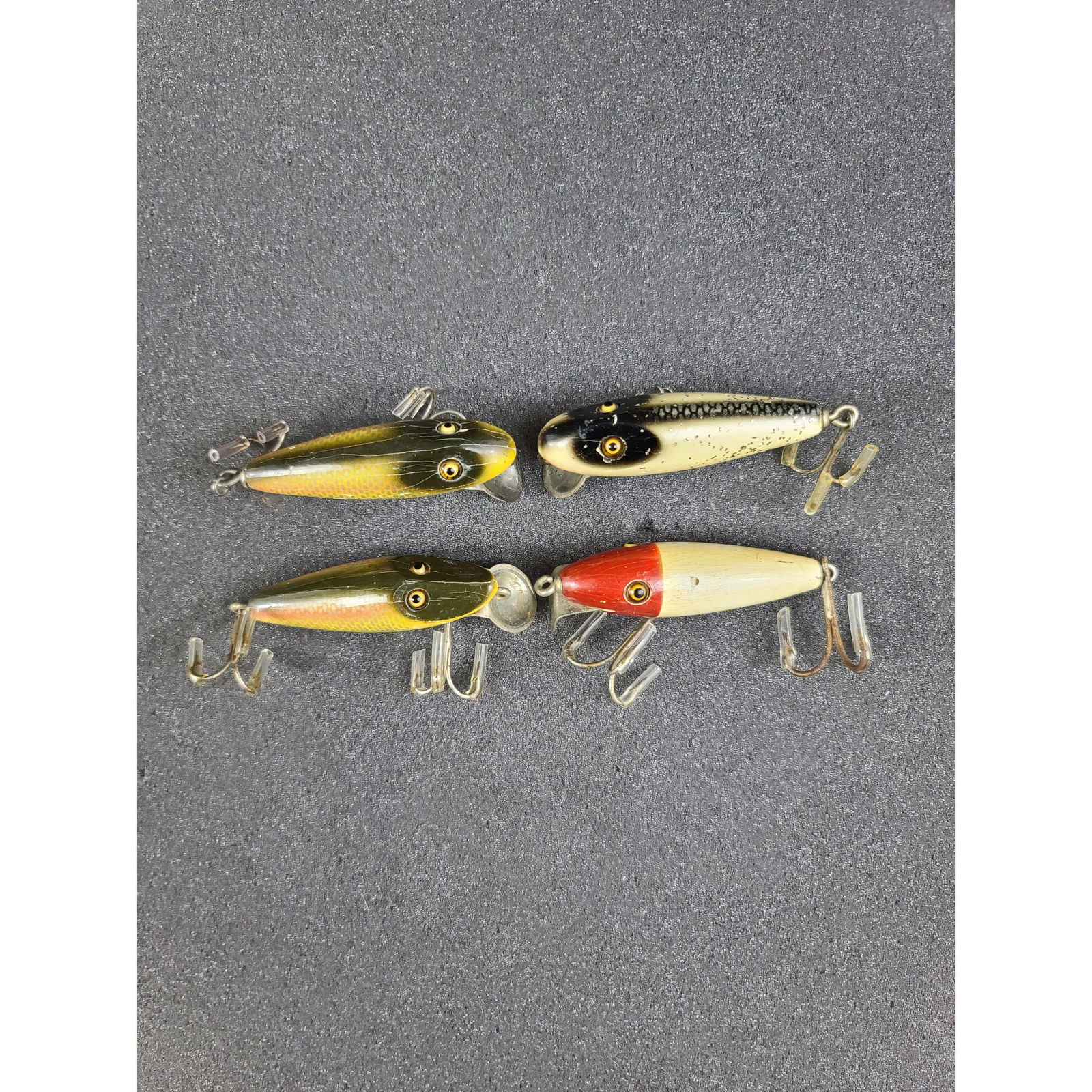 4 Vintage Fishing Lure Glass Eyes Heddon River Runts (1 of 6)