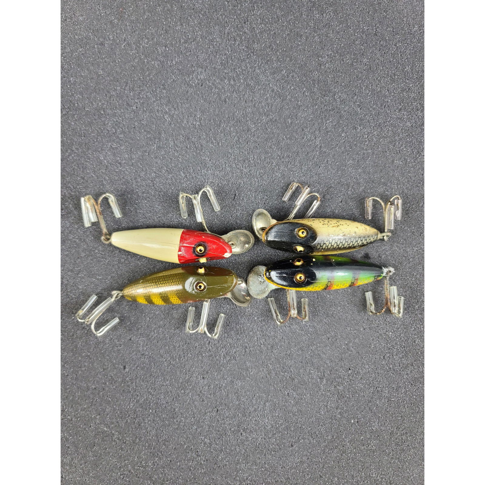 4 Vintage Fishing Lure Glass Eyes Heddon River Runts (1 of 5)