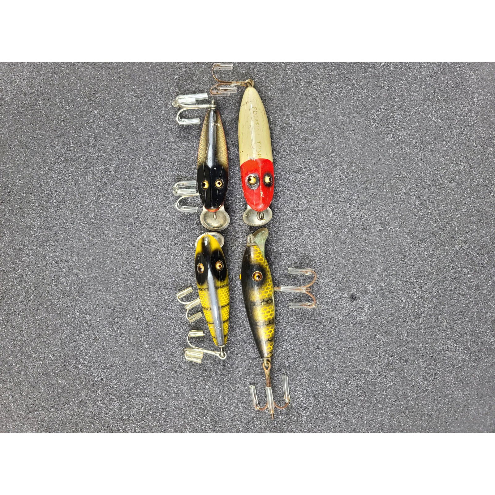 4 Vintage Fishing Lure Glass Eyes Heddon River Runts (1 of 6)