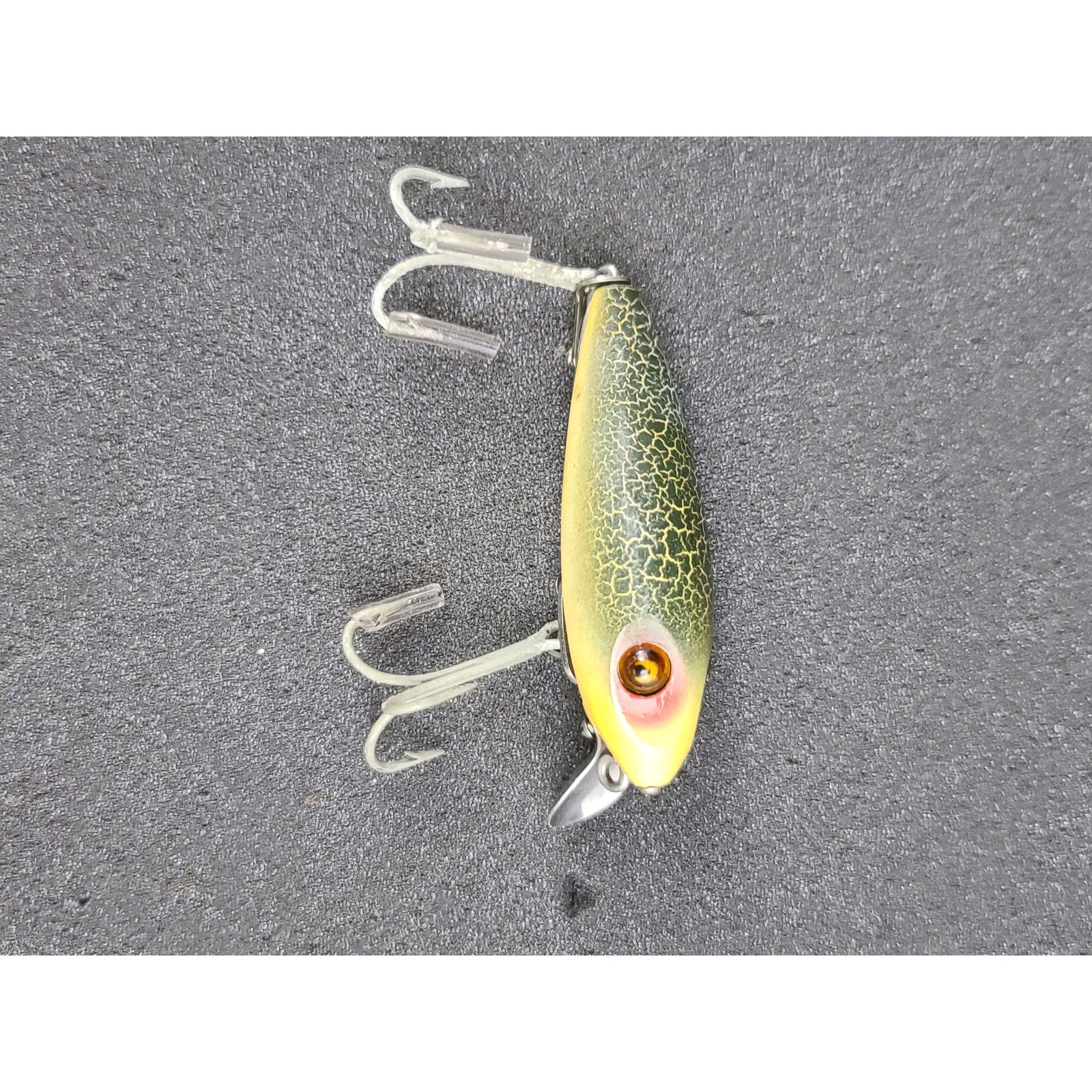 Vintage Fishing Lure Heddon Lure Glass Eyes (1 of 6)