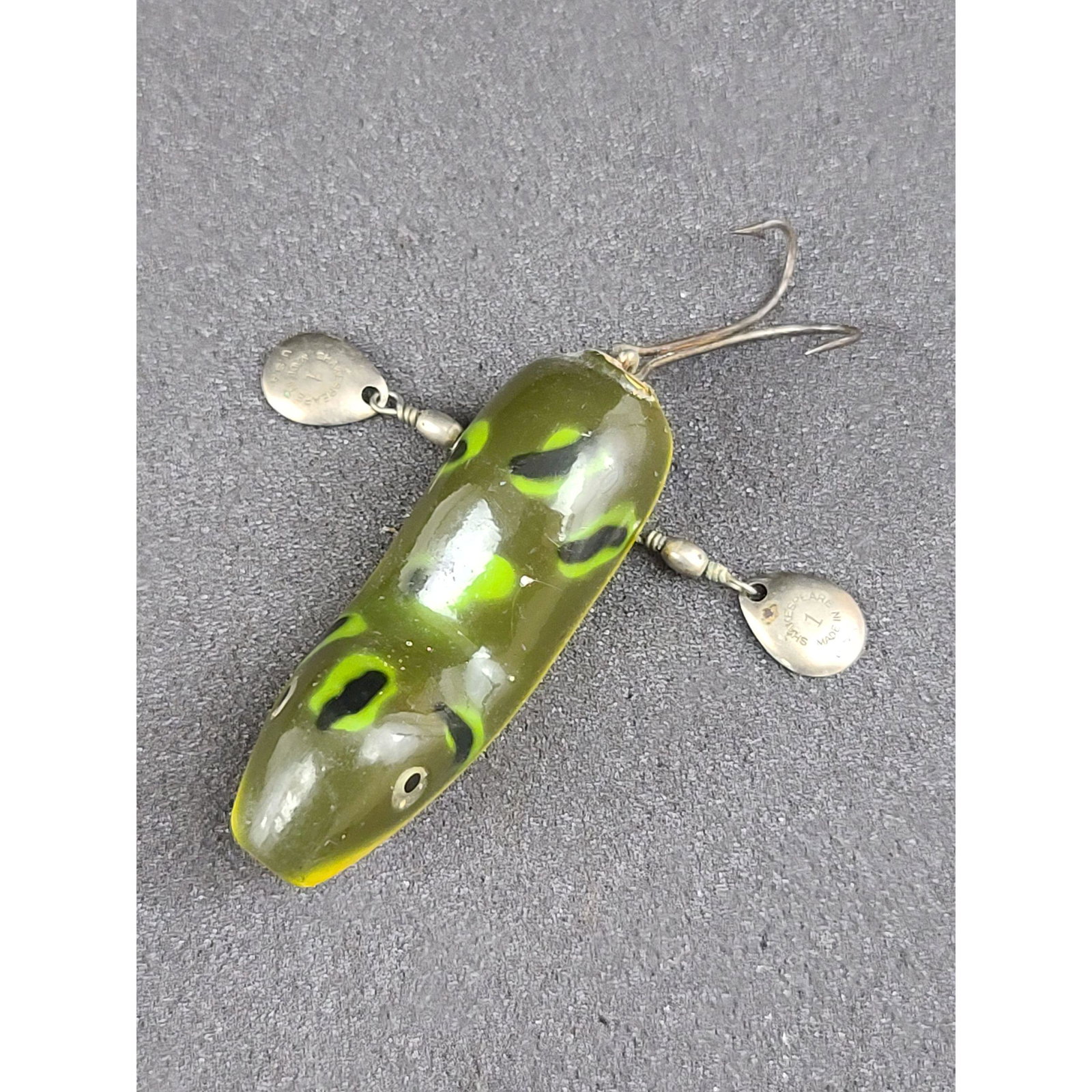 Vintage Fishing Lure Shakespeare Paddler: Vintage Fishing Lure Shakespeare Paddler