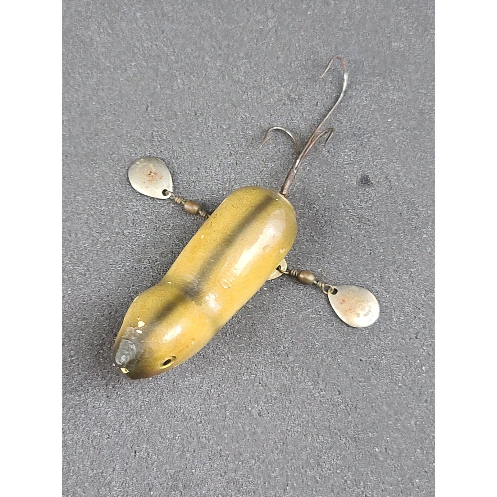 Vintage Fishing Lure Shakespeare Paddler: Vintage Fishing Lure Shakespeare Paddler
